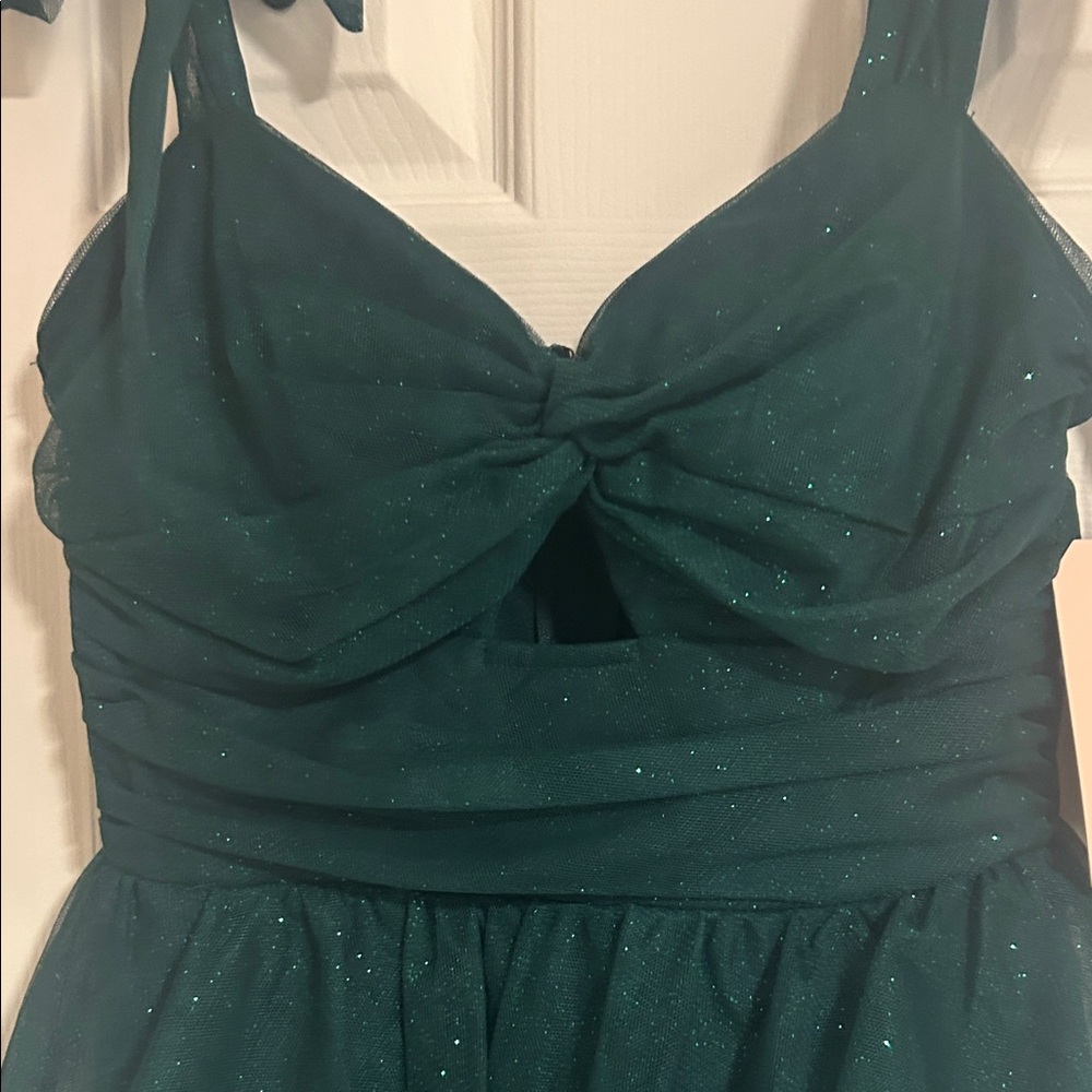 Dark Green Ruffled Hoco Dress - Picture 5 of 6